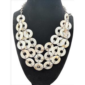 Premier Designs Mother of Pearl Oodles of O's Festoon Necklace & Bracelet